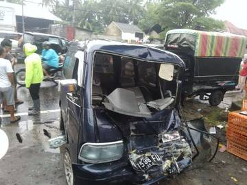 Ini Kronologi Kecelakaan Karambol 6 Kendaraan di Sleman