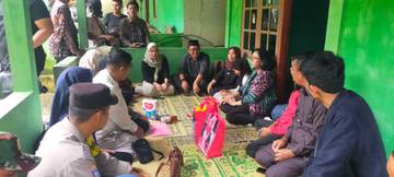 Wakil Ketua Komisi X DPR RI Kunjungi Keluarga Lea