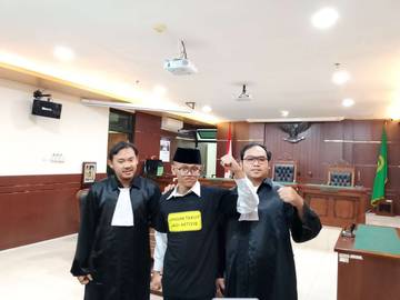 JPU Tak Siap, Pembacaan Tuntutan Perdana Arie Ditunda Sepekan