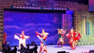 Sukses Gelar Wayang Orang, Yati Pesek Menjaga Kelestarian Budaya