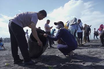 Gerakan Bersih Pantai Kulon Progo Wujudkan Indonesia Asri
