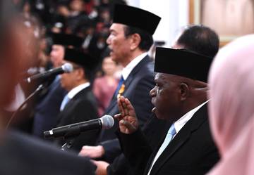Tolak Penyederhanaan Regulasi, Pejabat Harus Siap Dicopot