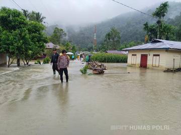 Kolaborasi Pusat dan Daerah dalam Menghadapi Bencana Alam