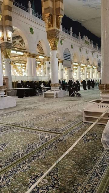 Indahnya Surga Raudah di Masjid Nabawi