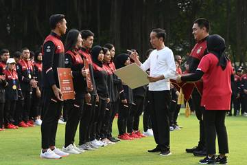 Presiden Joko Widodo Memberikan Bonus SEA Games 2023
