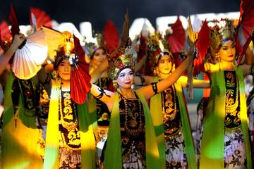 Aksi Penari Gandrung Banyuwangi