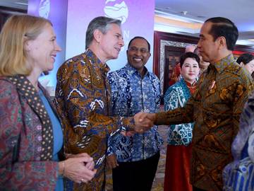 'Diplomasi Batik' dalam Pertemuan ASEAN di Jakarta
