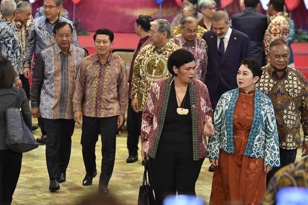 'Diplomasi Batik' dalam Pertemuan ASEAN di Jakarta