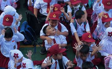 Aktivitas Hari Pertama Sekolah