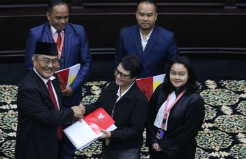 Putusan Pelanggaran Etik Hakim MK