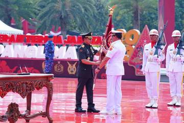 Sertijab Panglima TNI Berlangsung Khidmat