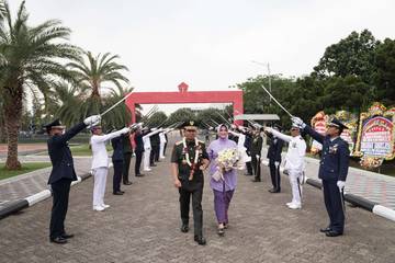 Lepas Sambut Panglima TNI Diwarnai Ragam Tradisi