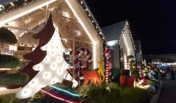 Pernak-pernik Natal Hiasi PIK Jakarta