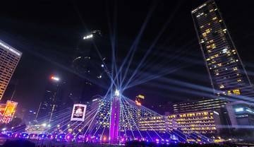 Semarak Malam Tahun Baru di Bundaran HI