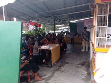 Meski  Hujan Antusias Mayarakat  Tanjungpinang  Tinggi Salurkan Hak Suaranya