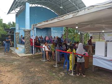 Suasana  Pencoblosan  di TPS  35 Perum Taman Harapan  Indah 