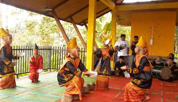 Tari Piriang di Ateh Karambia