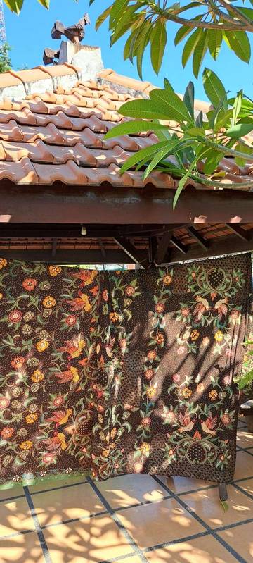 Melestarikan Budaya Bangsa Melalui Batik Dewi Saraswati