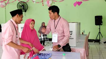 Suasana Pencoblosan di UPTD Griya Wredha Jambangan