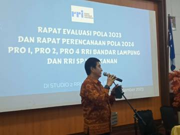 Kepala LPP RRI Bandarlampung Buka Rapat Evaluasi Pola Siaran 2023 dan progama siaran 2024 