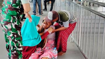 Anak Datang, Ibu Pingsan