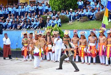 Pagelaran Caci, Peringati Panca Windu SMA Negeri 2 Langke Rembong Manggarai 