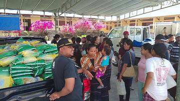 Gandeng Disperindag Ende, Paroki St.Martinus Roworeke Gelar Pasar Murah