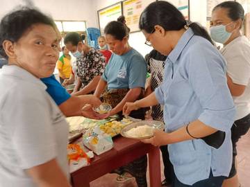 Pelatihan Pembuatan Permen dan Bolen Dari Tape Singkong 