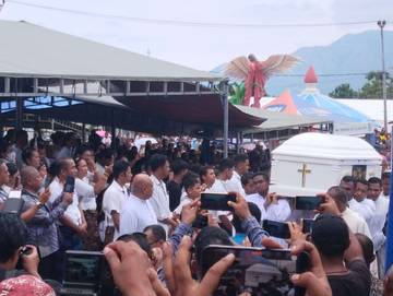 Misa Requiem Pemakaman Jenazah Uskup Sensi Poto Kota Dihadiri Lima Uskup 