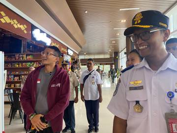 Menteri Pariwisata dan Ekonomi Kreatif, Sandiaga Salahhudin Uno tiba di Labuan Bajo 