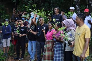 HPN 2024, Perhipunan Wartawan Manggarai Barat Lakukan Penanaman Pohon 