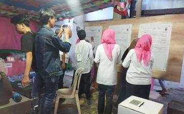 Proses Penghitungan Suara Presiden di TPS 2 Pondambea Berlangsung Lancar