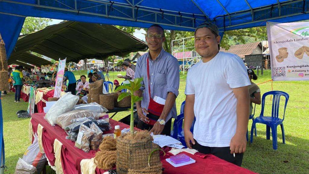 Hasil Kreatif Olahan Sampah di Pamerkan di HPSN Manokwari