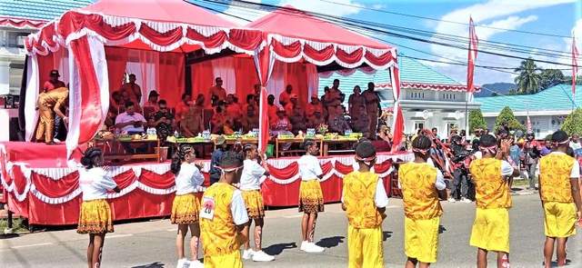 Pemprov Papua Tengah – Pemda Nabire Gelar Yospan Jalan