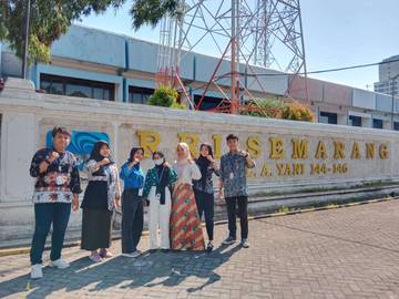 Semangat Mengenakan Batik