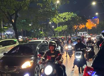 Pusat Kegiatan Masyarakat Kota, Simpang Lima Padat Lalin