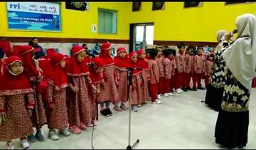 Siaran Tunda IDOLA oleh Murid TK IT Diana