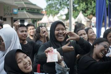 Potret Kegembiraan Pemilih Pemula di GCM RRI Medan