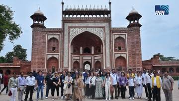 Wartawan dari Negara G20 Berwisata ke Taj Mahal