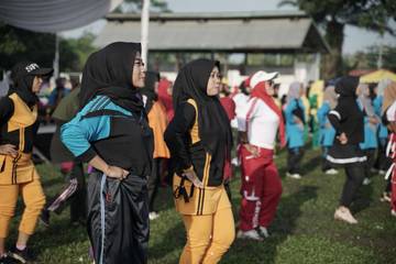 Warga Tumpa Ruah Senam Massal GCM RRI Medan