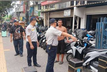 Parkir Liar Bekasi, Antara Pembiaran dan Kepentingan