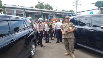 Parkir Sembarangan 11 Kendaraan Terjaring Operasi Lintas Jaya di Cawang