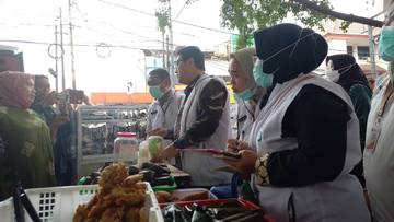 Pengawasan Peredaran Takjil di Pasar Klender