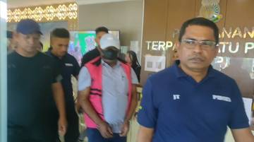 KEJATI PB TETAPKAN KADIS DAN BENDAHARA DISNAKER TRANS PAPUA BARAT SEBAGAI TERSANGKA