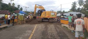 Flash News : Akses Jalan ke Bolsel sudah Bisa Dilewati