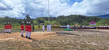 Upacara Pengibaran Bendera Merah Putih di Papua Tengah