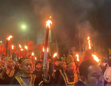 Merah Putih Light Carnival Meriahkan HUT Kemerdekaan di Sumbar