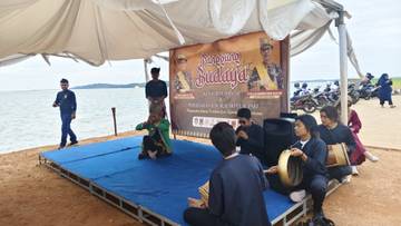 Panggung Budaya Kenduri Pendekar di Pulau Paku 