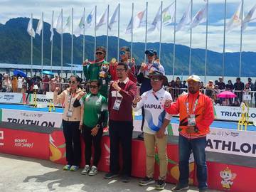 Renata, Peraih Emas Pertama Cabor Triathlon Untuk Aceh