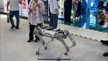 China Pamerkan Robot Canggih di CIFTIS 2024